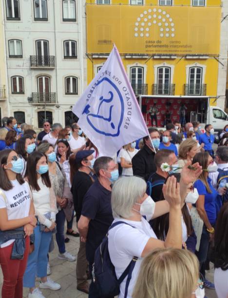 http://Protesto%20do%20Sindicato%20dos%20Enfermeiros%20na%20Assembleia%20da%20República